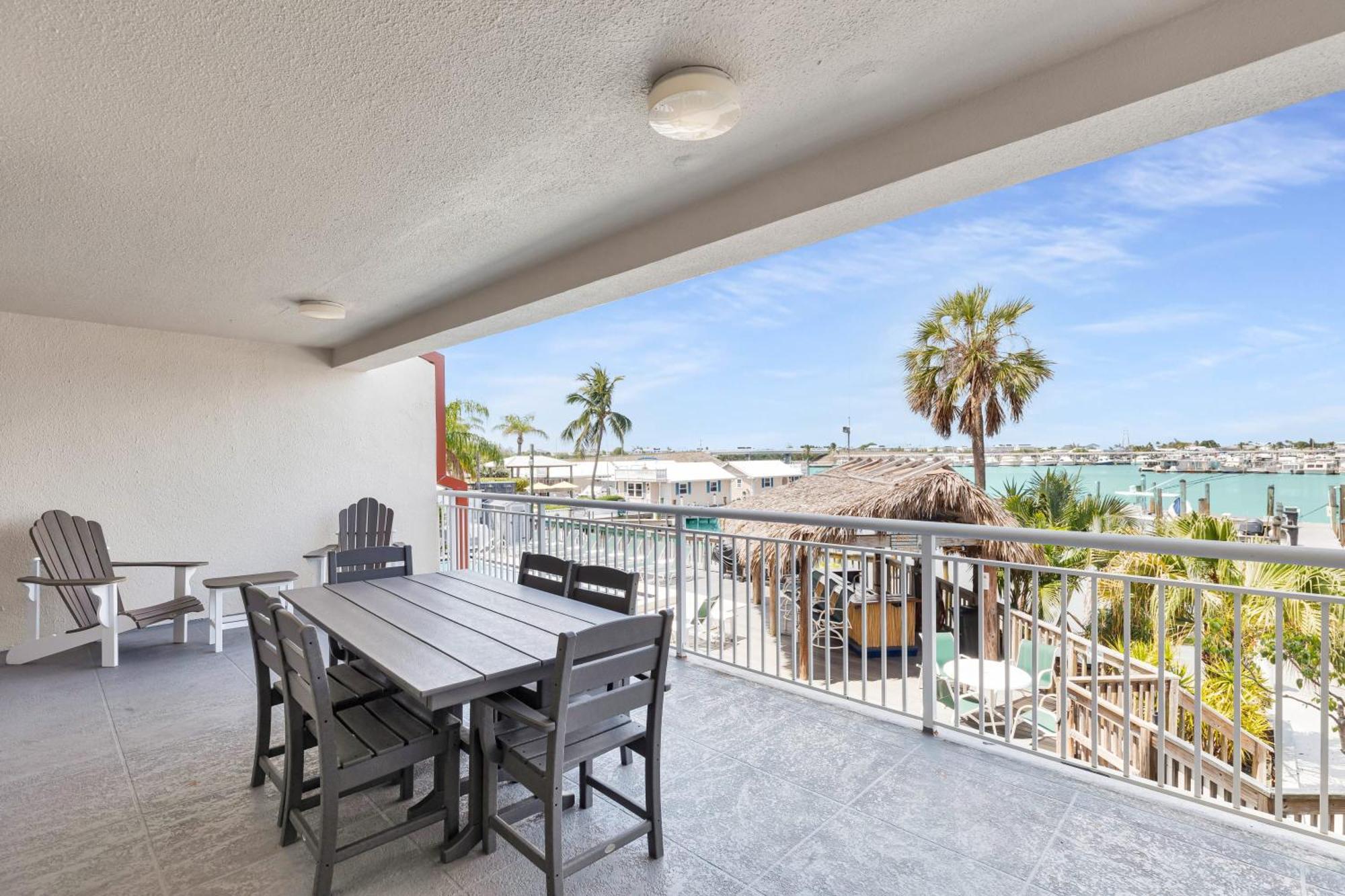키웨스트 Aruba - Downtown Waterfront 2X2 Dock & Pool Pet-Friendly 빌라 외부 사진